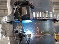 柔轨式爬行焊接机器人8